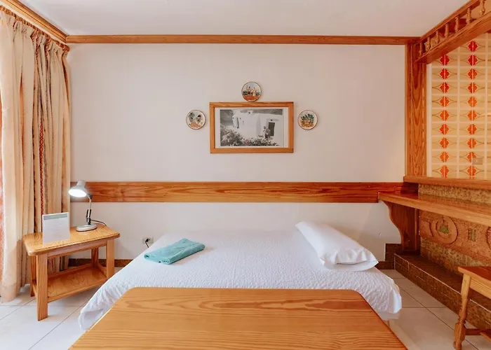 فندق Atlantis Park 3*